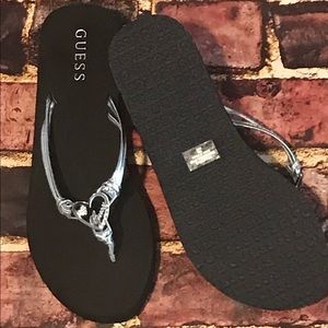 Guess sandals/flip flops